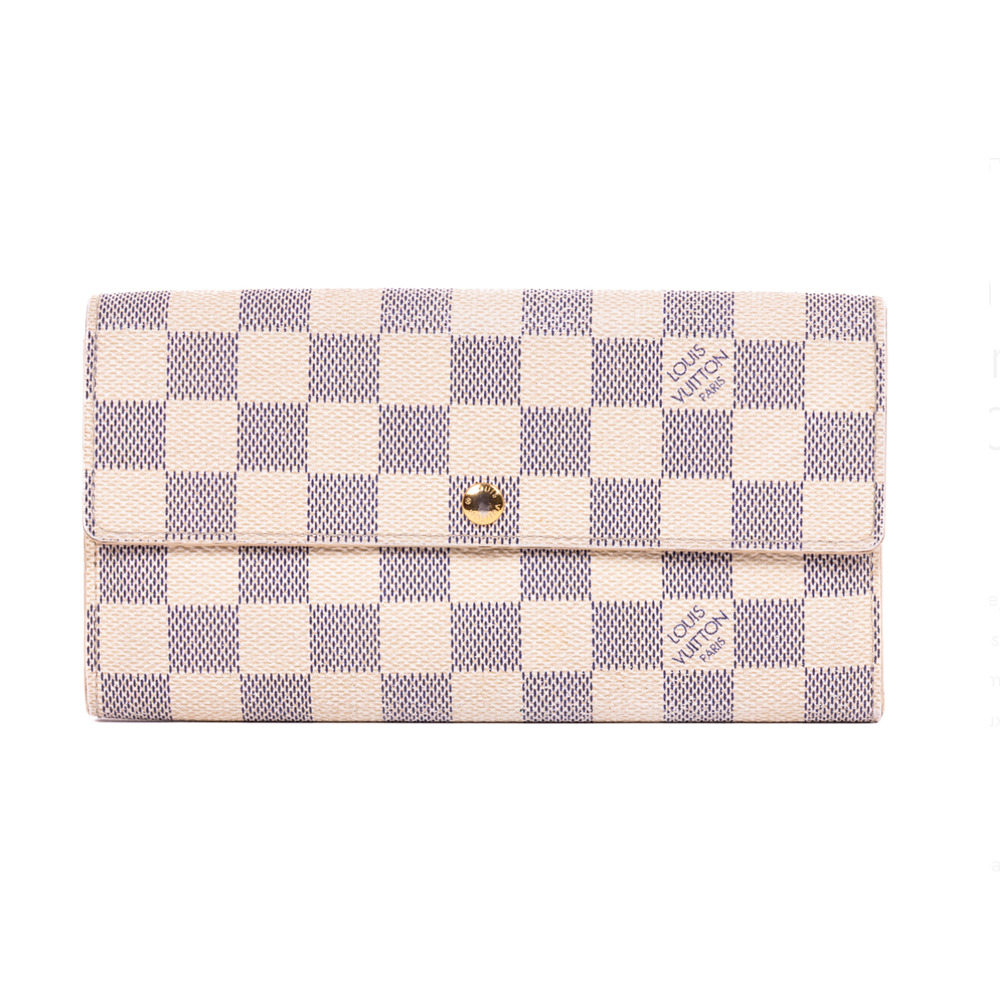 * EXCLUSIVE * Hopescope Louis Vuitton Wallet and Signed Photo - Picture 3 of 10